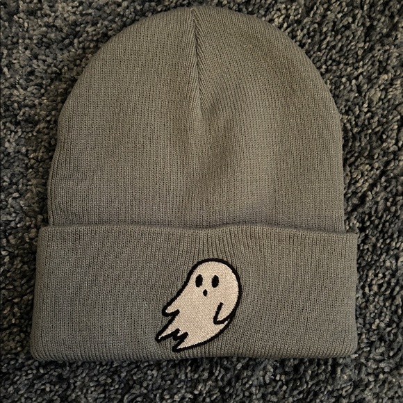 Other - 🎁 NWT Gray Ghost Beanie